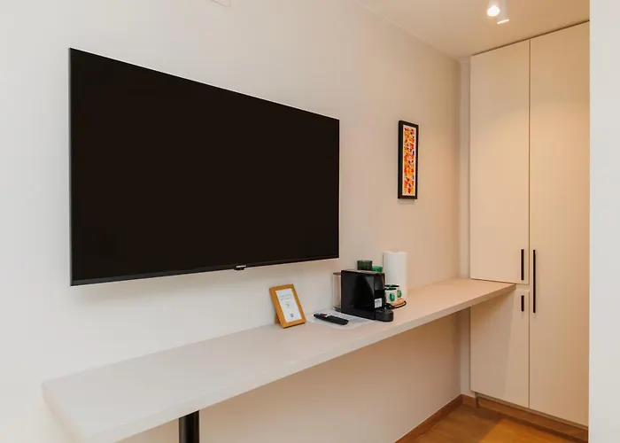 Old Town Units - Mala&vela By Belmont Realty * Zara