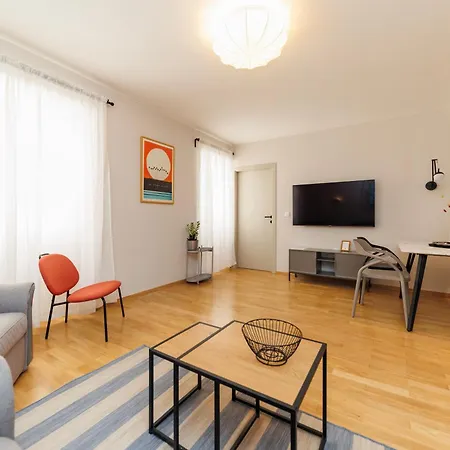 Apartment Old Town Units - Mala&vela By Belmont Realty