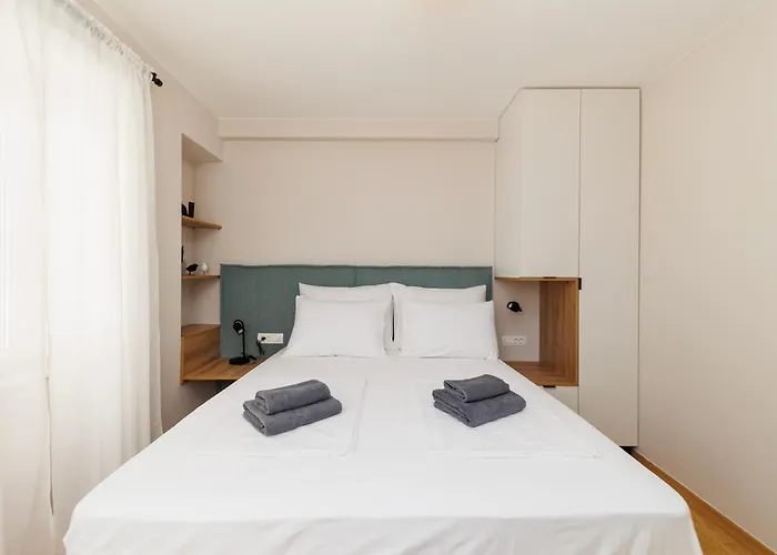 Апартаменты Old Town Units - Mala&vela By Belmont Realty *